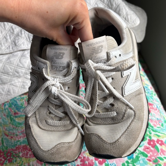 New Balance - Picture 2 of 5